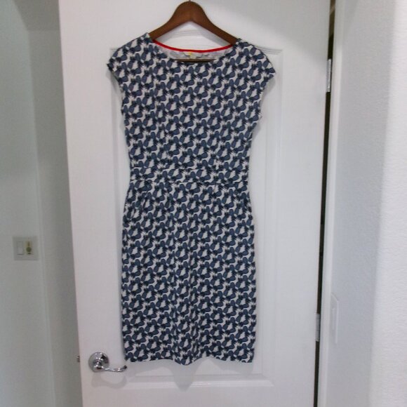 Like New BODEN Pineapple Print Dress 4 Navy Blue & White Pockets Has Stretch - Picture 2 of 11